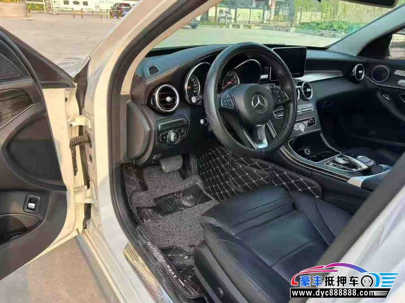 18年奔驰C轿车抵押车出售