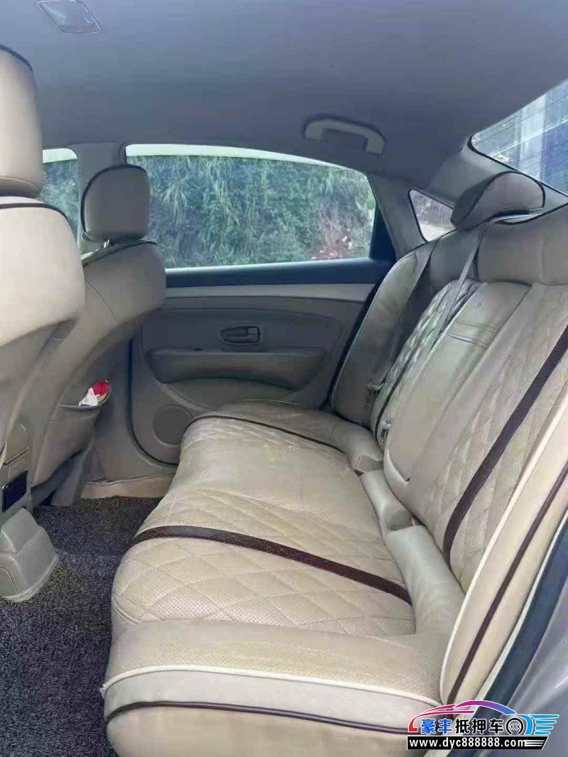 15年日产轩逸轿车抵押车出售