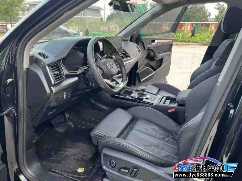 23年奥迪Q5轿车抵押车出售