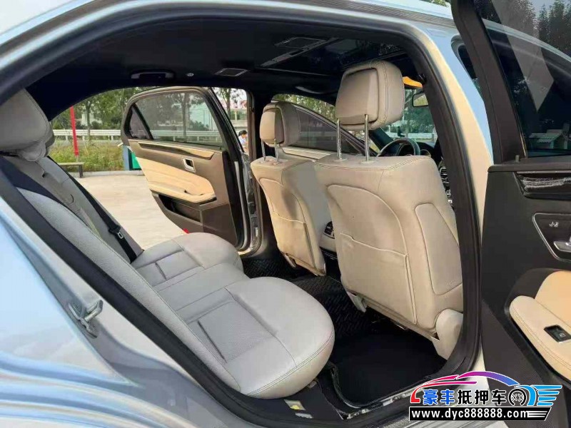 14年奔驰E轿车抵押车出售