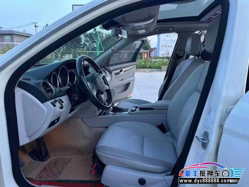 12年奔驰C轿车抵押车出售