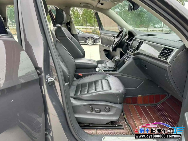 18年大众途昂轿车抵押车出售