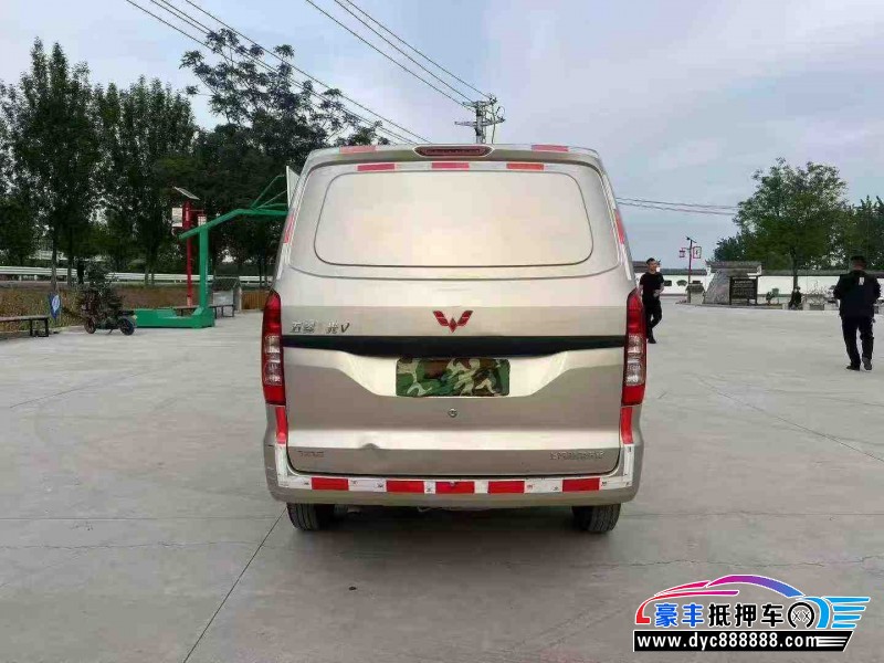 21年五菱汽车五菱宏光轿车抵押车出售