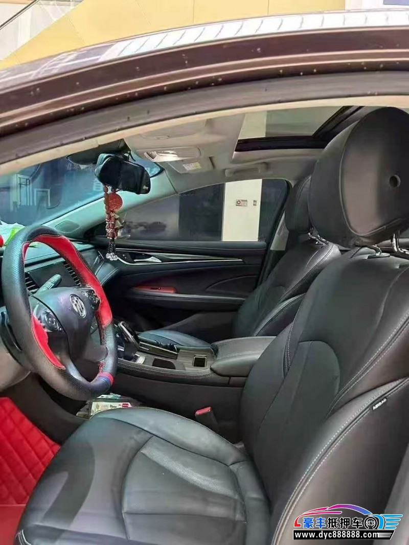 18年别克君越轿车抵押车出售