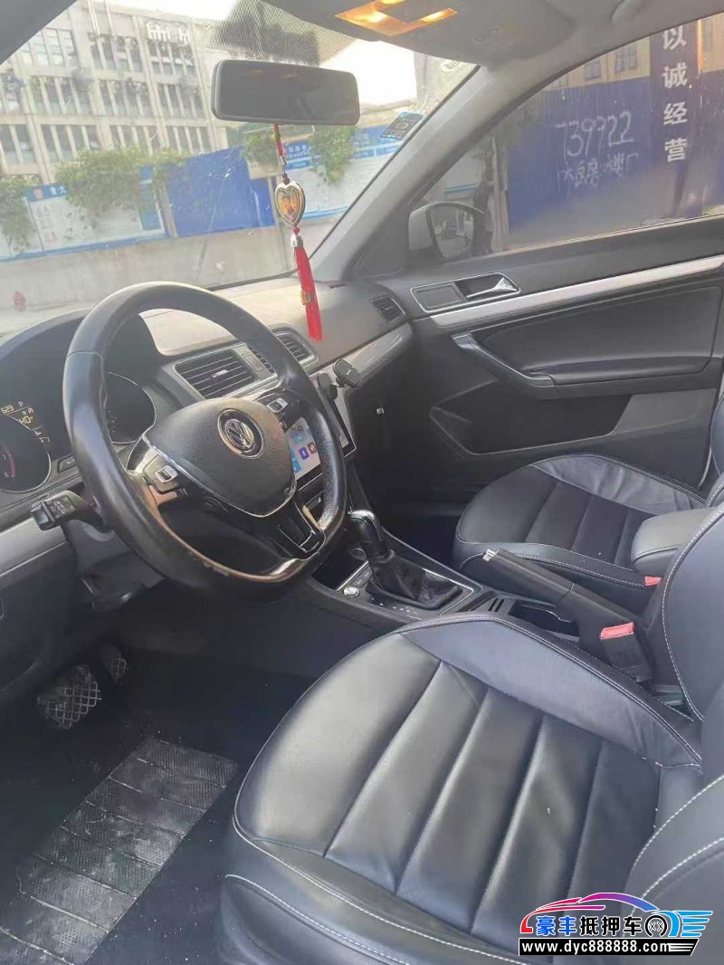 18年大众朗行轿车抵押车出售