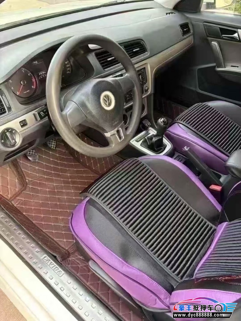 15年大众朗行轿车抵押车出售