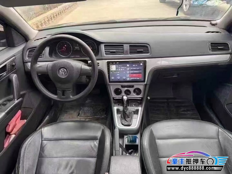 14年大众朗行轿车抵押车出售