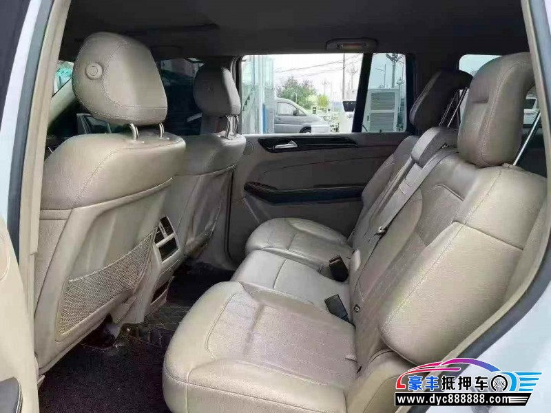 16年奔驰GLS轿车抵押车出售