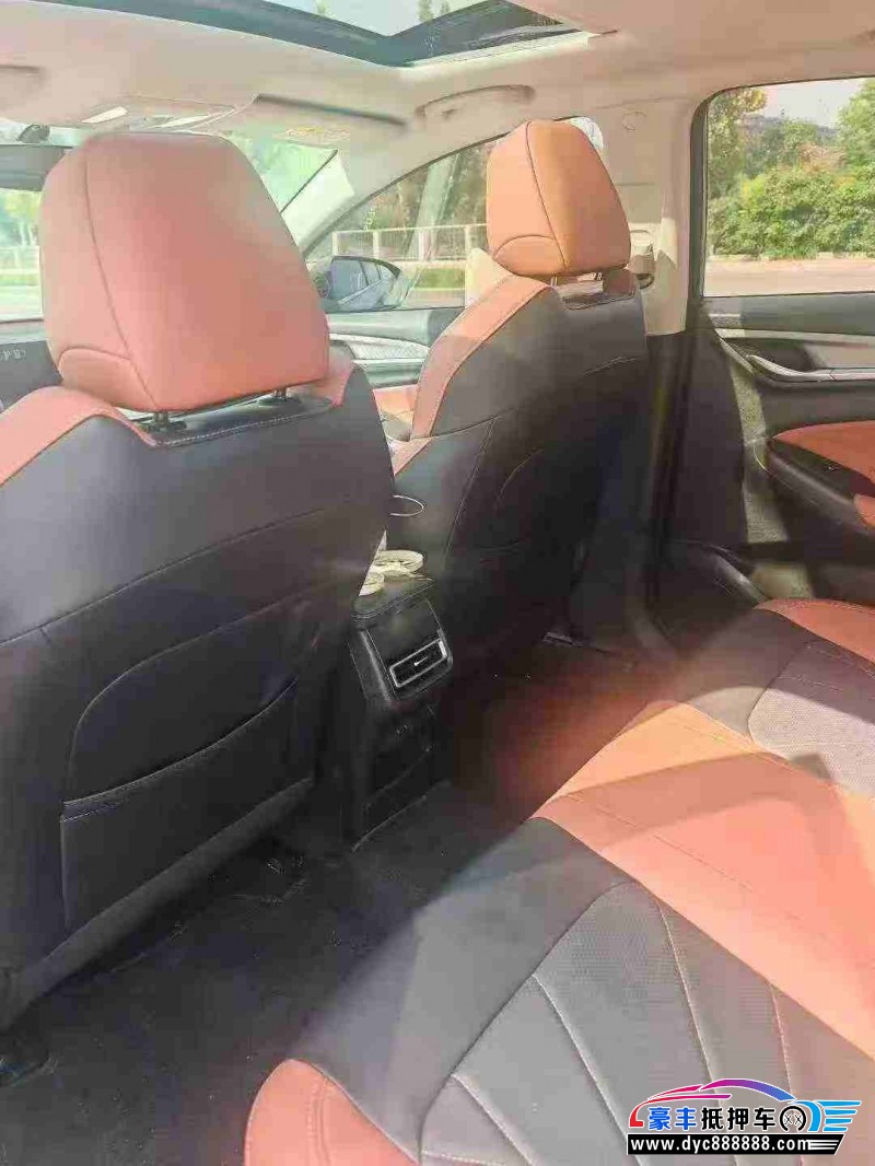 25年长安逸动轿车抵押车出售