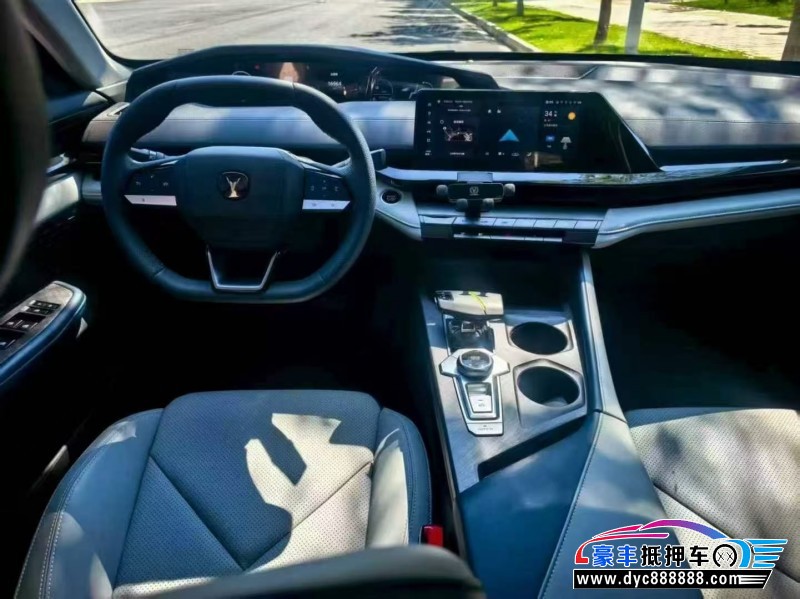 23年长安长安UNI轿车抵押车出售