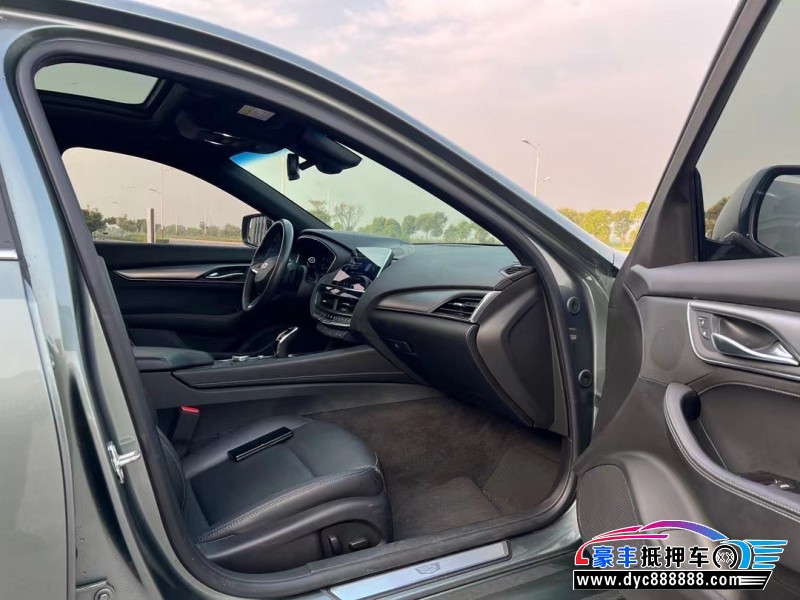 23年凯迪拉克CT5轿车抵押车出售