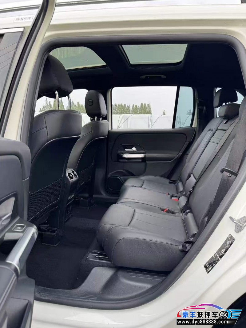 22年奔驰GLB轿车抵押车出售