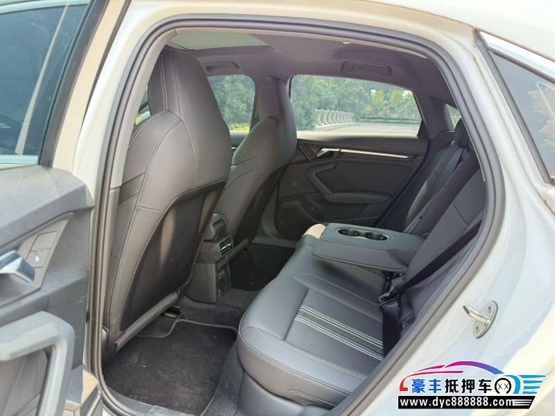 24年奥迪A3轿车抵押车出售