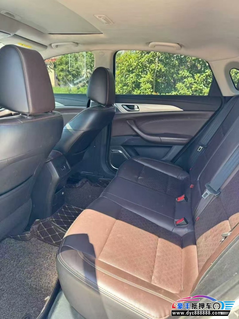 18年长安逸动轿车抵押车出售