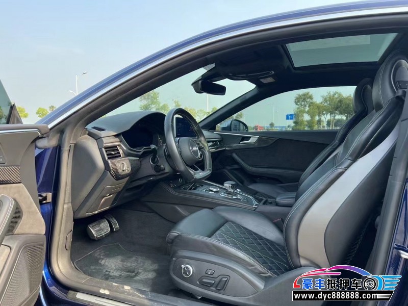 19年奥迪S5轿车抵押车出售