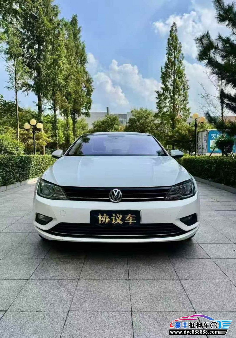 25年大众凌渡轿车抵押车出售