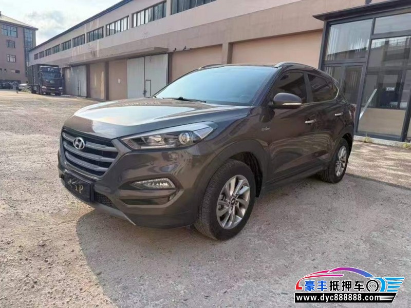 15年现代途胜轿车抵押车出售