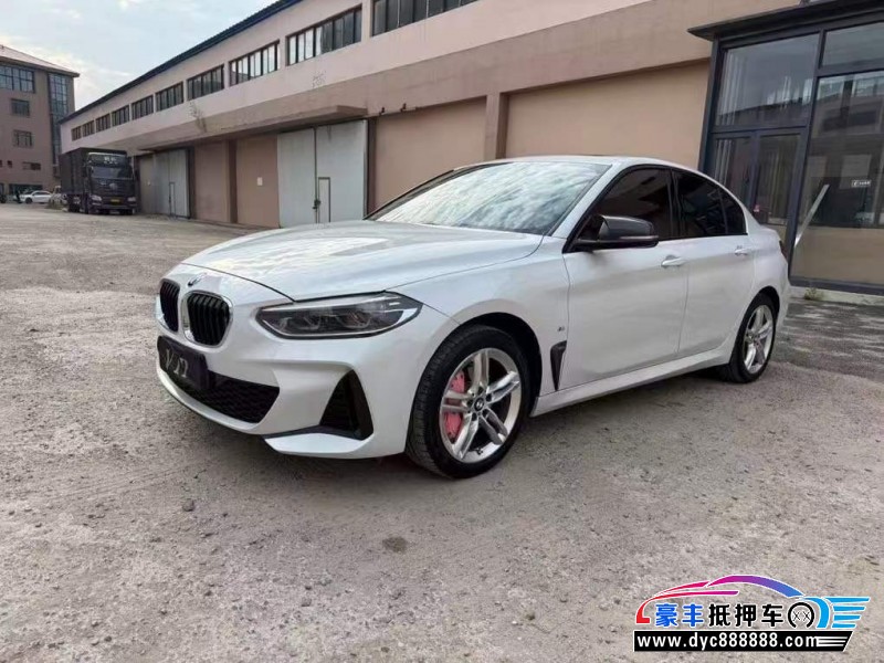 20年宝马1系轿车抵押车出售