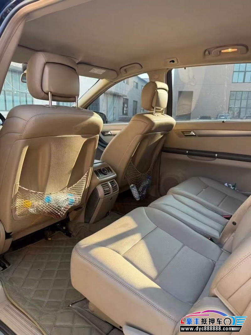 14年奔驰R轿车抵押车出售