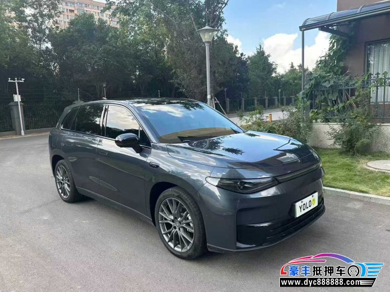 25年零跑C10轿车抵押车出售