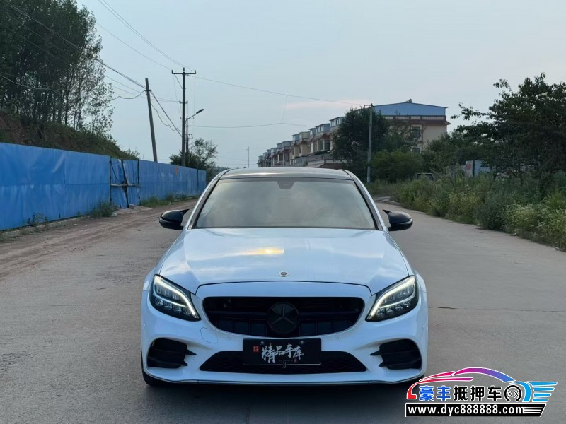 21年奔驰C轿车抵押车出售