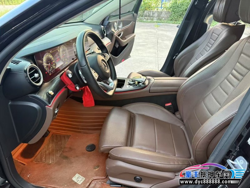 18年奔驰E轿车抵押车出售