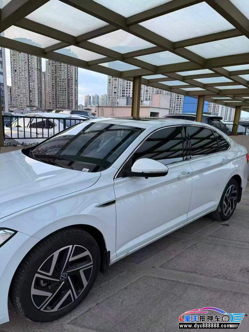 25年大众速腾轿车抵押车出售