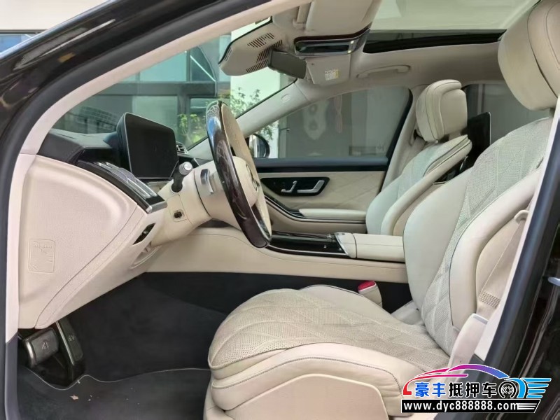 22年奔驰迈巴赫S级轿车抵押车出售