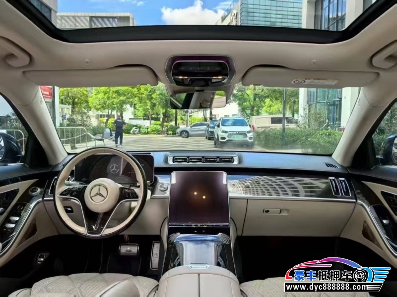 22年奔驰迈巴赫S级轿车抵押车出售