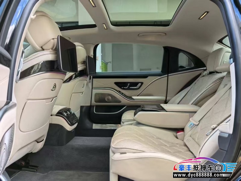 22年奔驰迈巴赫S级轿车抵押车出售