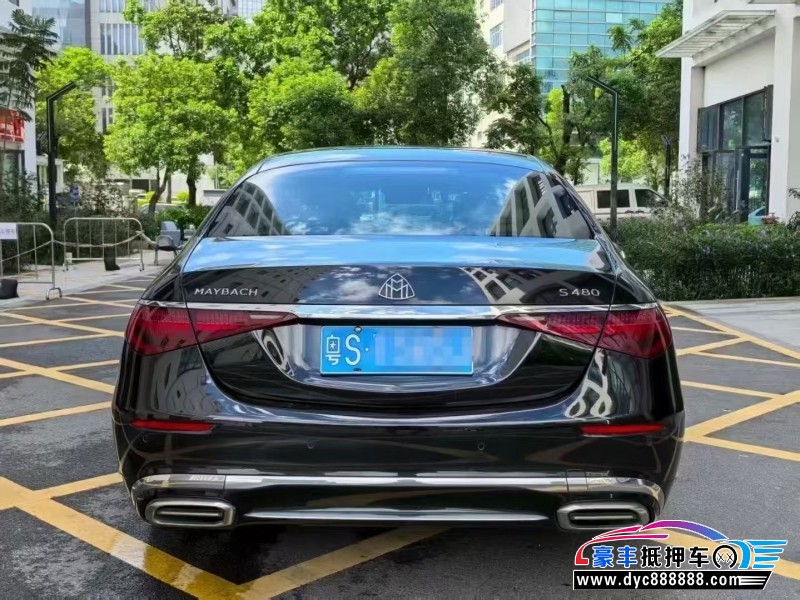 22年奔驰迈巴赫S级轿车抵押车出售
