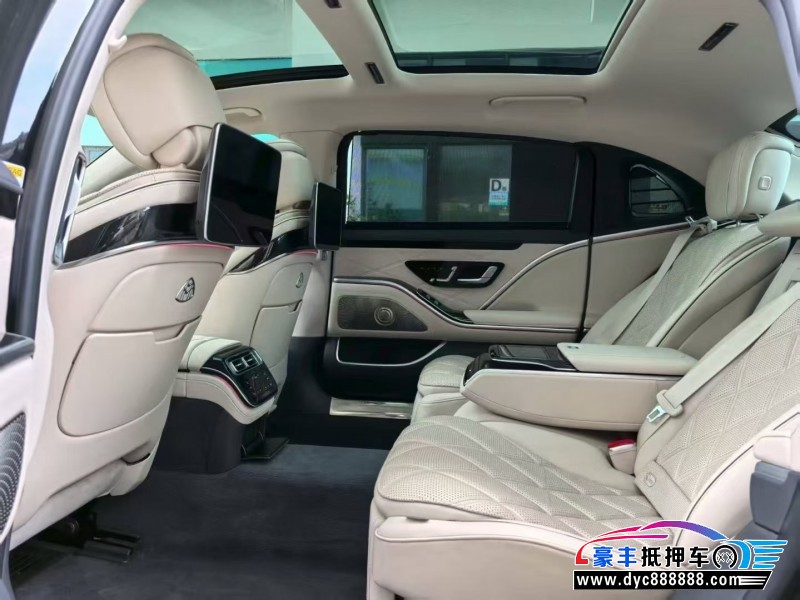 22年奔驰迈巴赫S级轿车抵押车出售