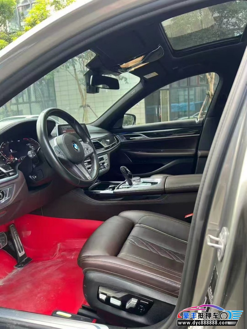 21年宝马7系轿车抵押车出售