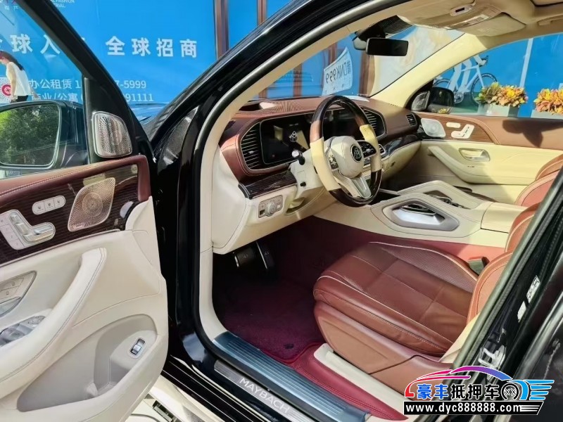 21年奔驰迈巴赫G级轿车抵押车出售