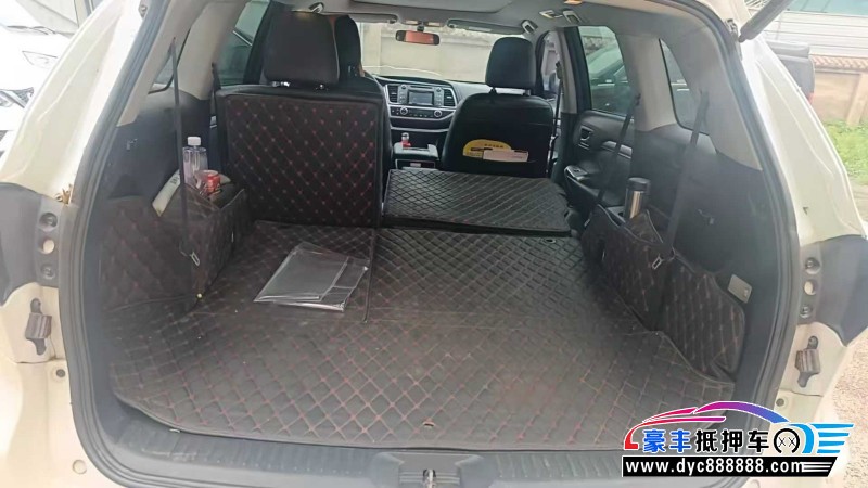 17年丰田汉兰达轿车抵押车出售