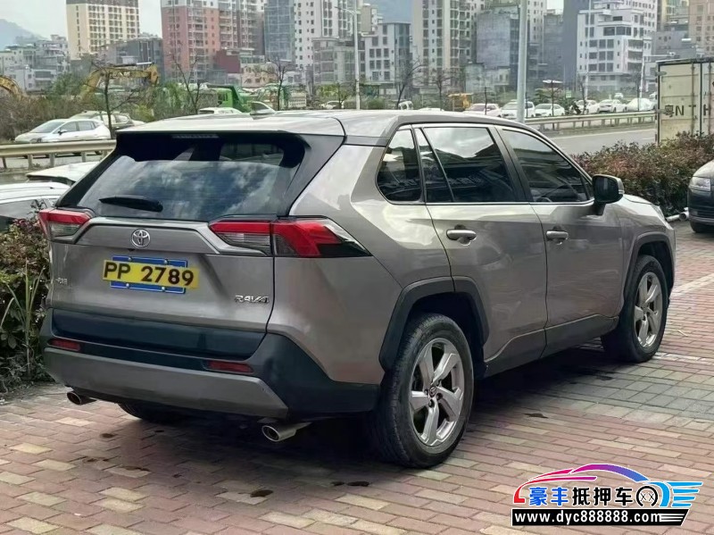 20年丰田RAV4轿车抵押车出售