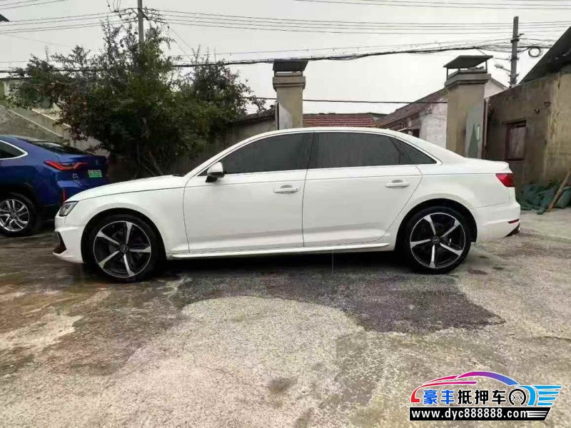 17年奥迪A4L轿车抵押车出售