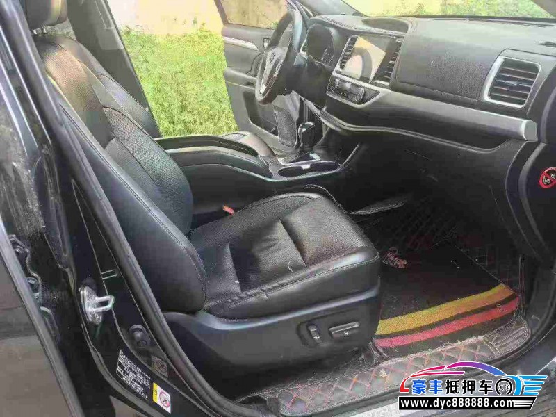 18年丰田汉兰达轿车抵押车出售