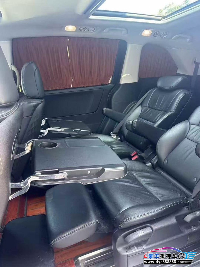 18年本田艾力绅轿车抵押车出售