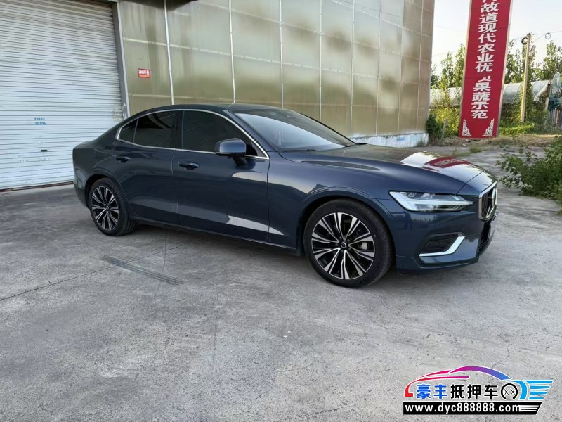 23年沃尔沃S60轿车抵押车出售