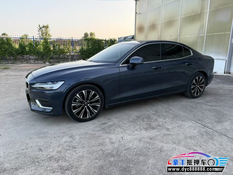 23年沃尔沃S60轿车抵押车出售