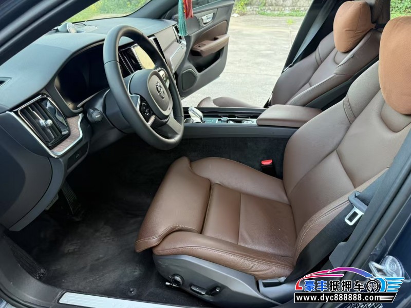 23年沃尔沃S60轿车抵押车出售