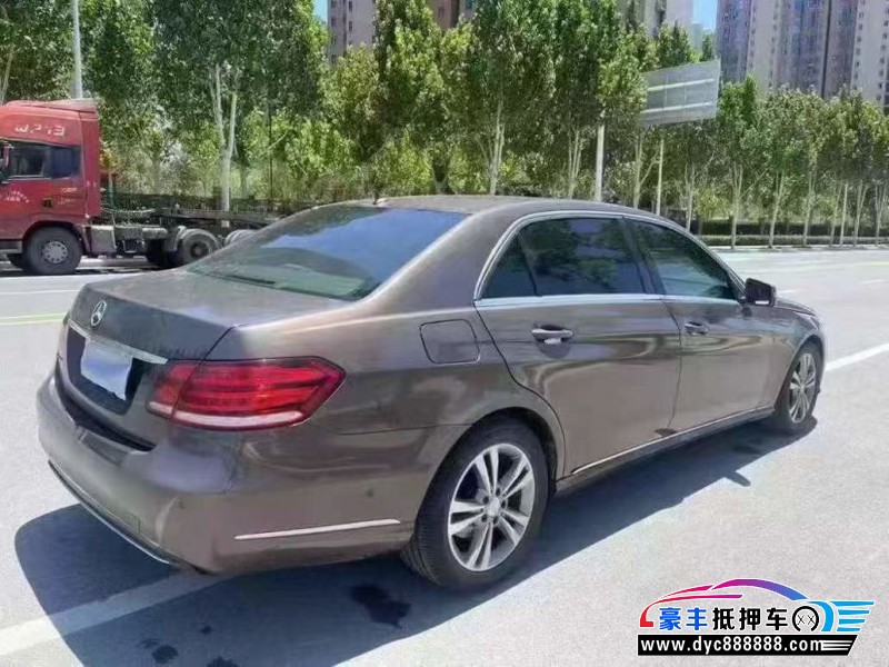 13年奔驰E轿车抵押车出售