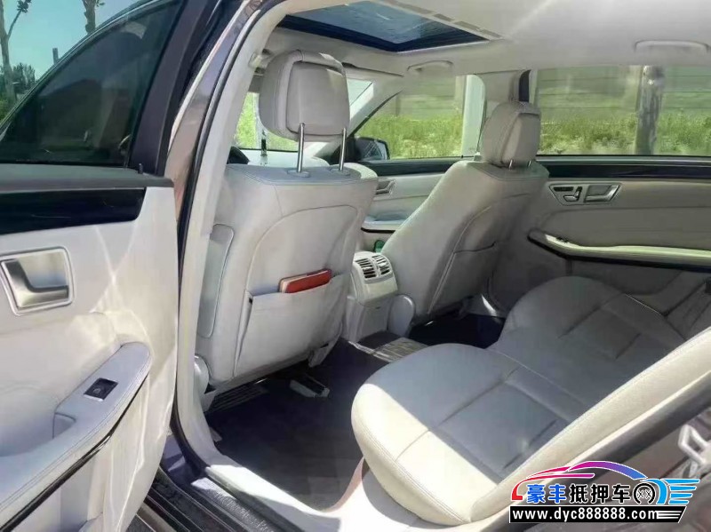 13年奔驰E轿车抵押车出售