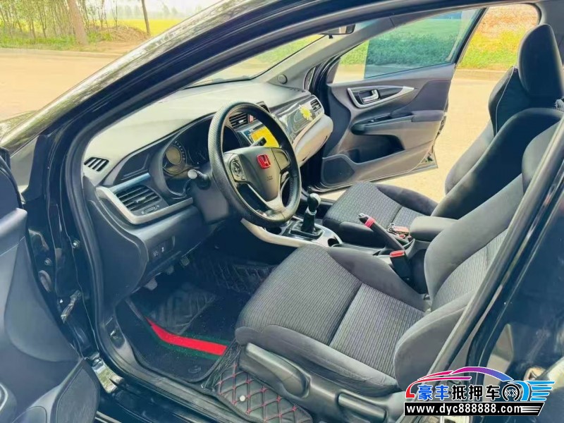 15年本田凌派轿车抵押车出售
