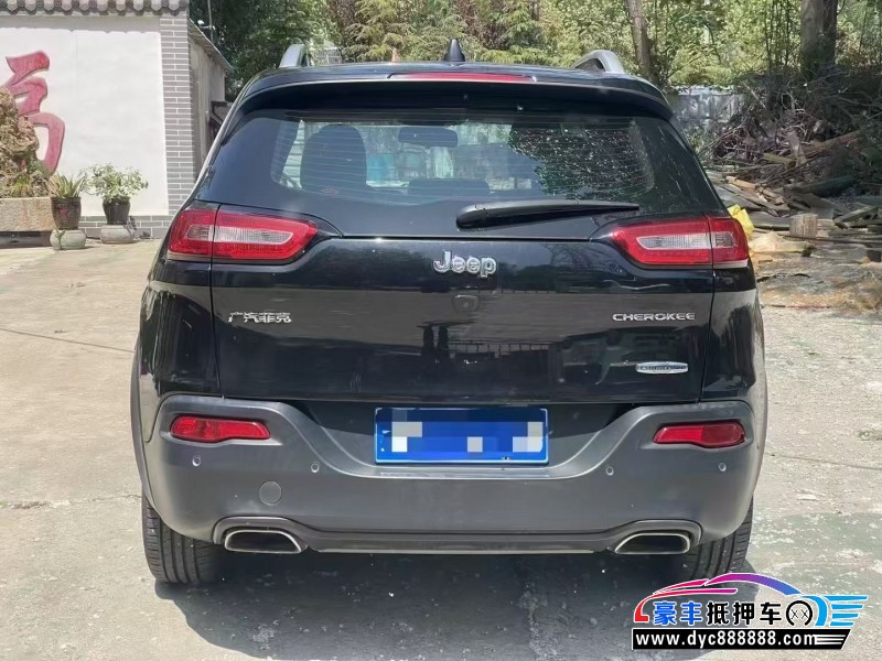 17年Jeep自由光SUV抵押车出售