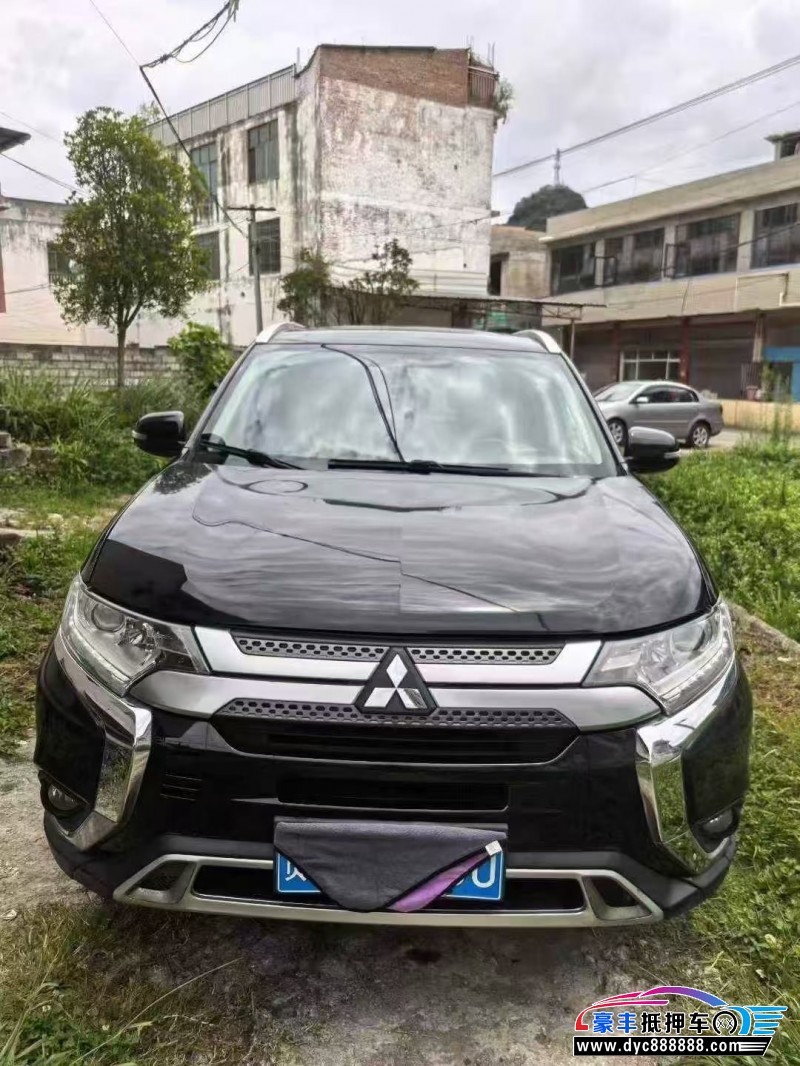 19年三菱欧蓝德轿车抵押车出售