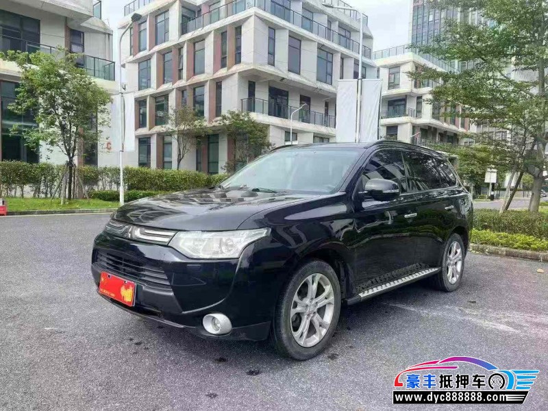 14年三菱欧蓝德轿车抵押车出售