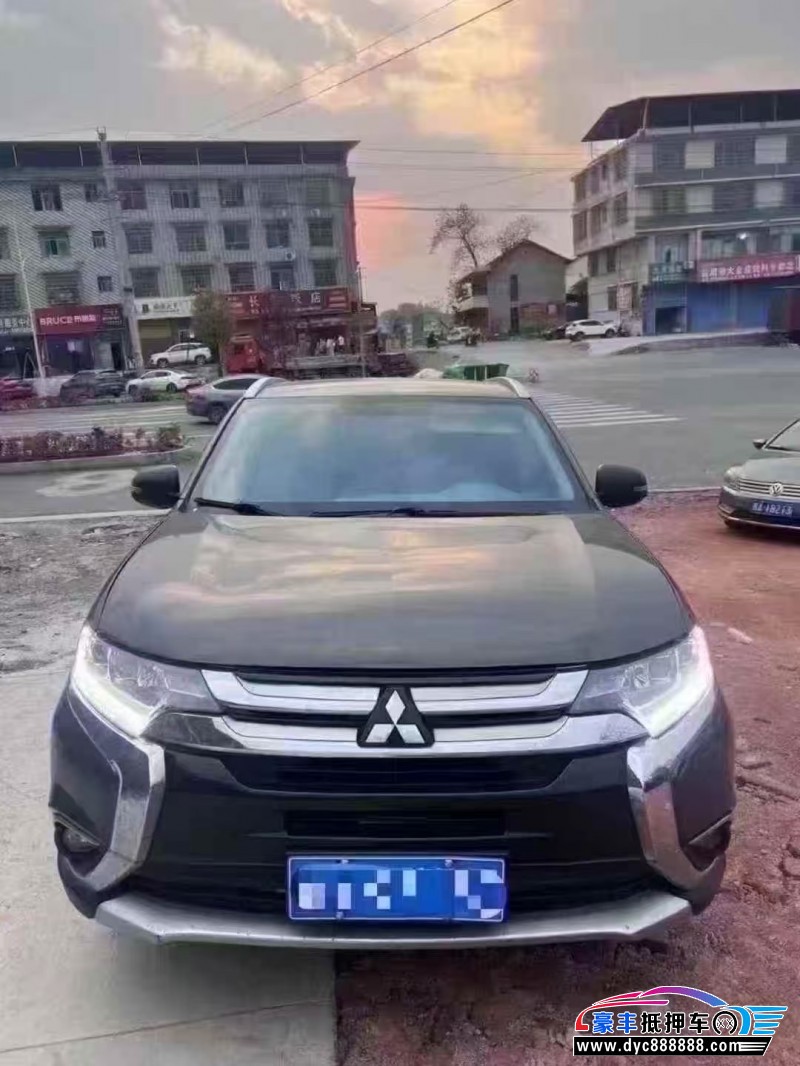 18年三菱欧蓝德轿车抵押车出售