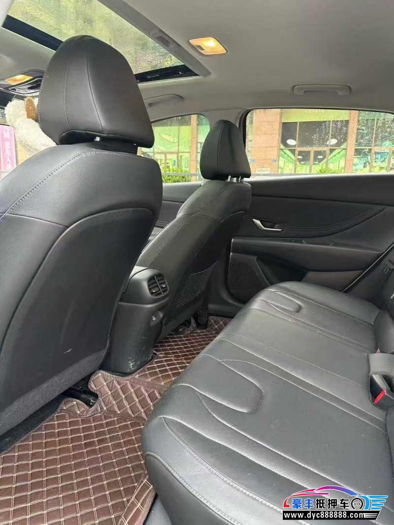 23年现代伊兰特轿车抵押车出售